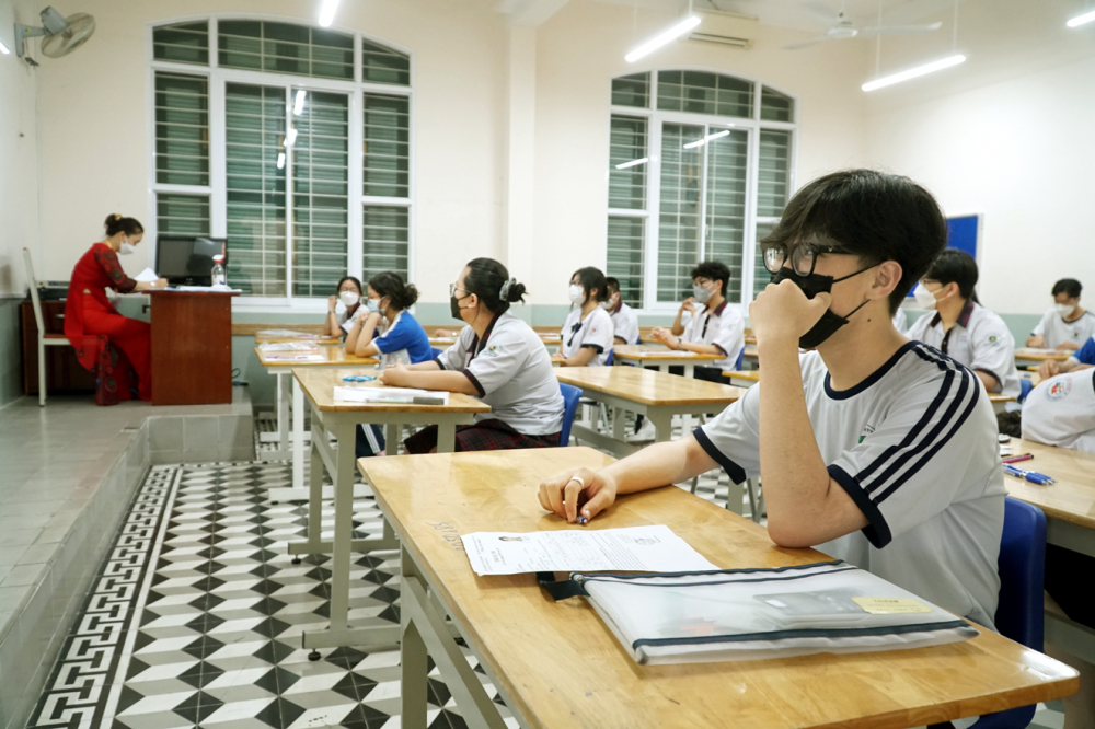Học sinh thi tốt nghiệp THPT môn văn năm 2022 tại TP.HCM - ảnh: Tam Nguyên