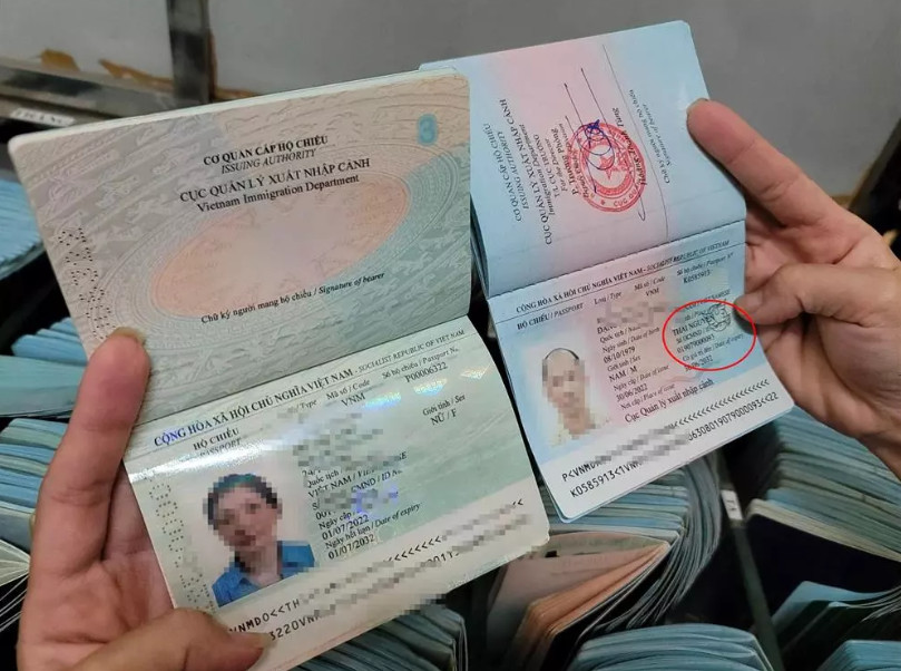 Theo thông báo của Đức, hộ chiếu mẫu mới của Việt Nam bị thiếu thông tin nơi sinh