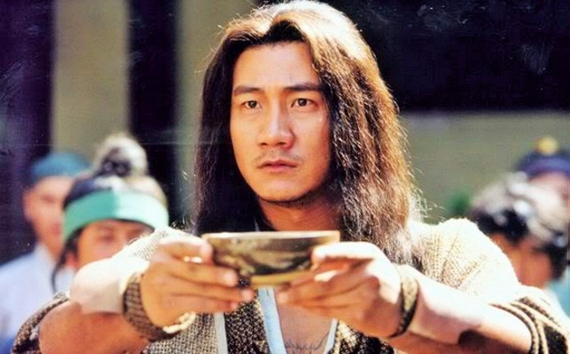 Hồ Quân nổi tiếng với vai Kiều Phong trong Thiên long bát bộ