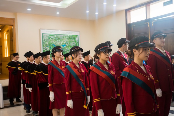 Trang phục của sinh viên trong buổi lễ tốt nghiệp