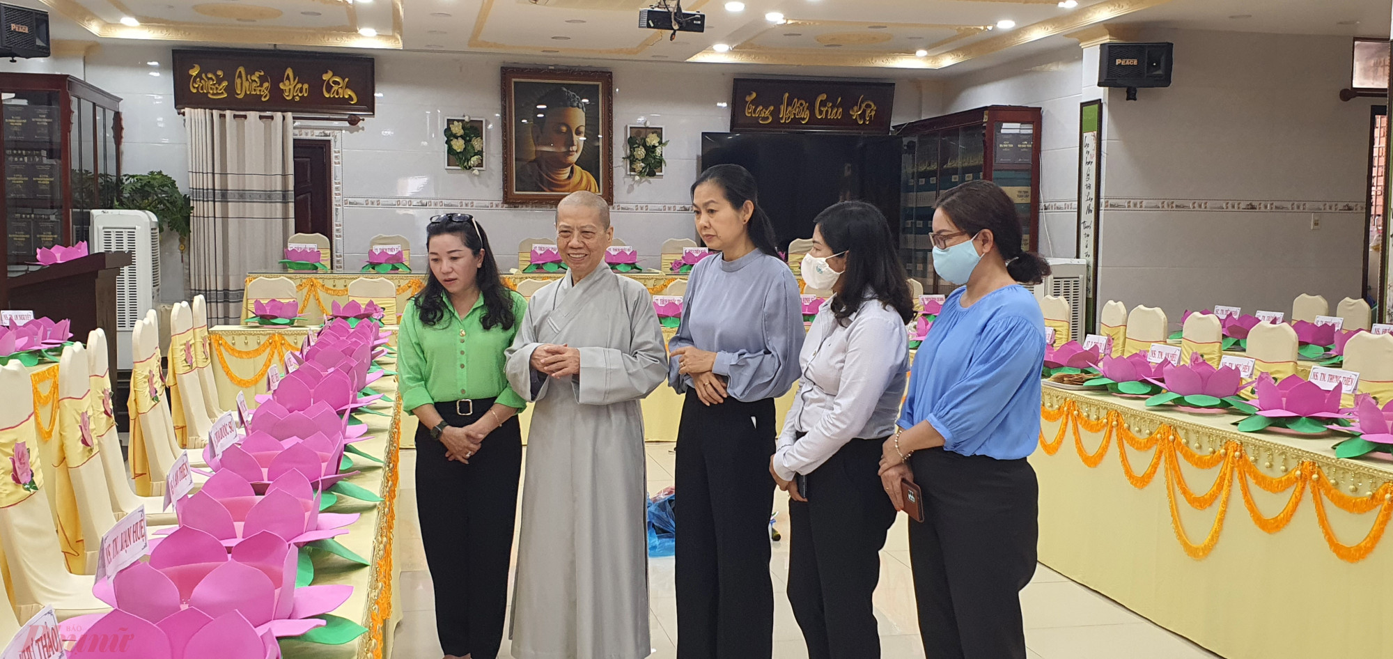 Hội LHPN TPHCM thăm chùa Bồ Đề Lan Nhã, Q.6. Ni trưởng cho biết 
