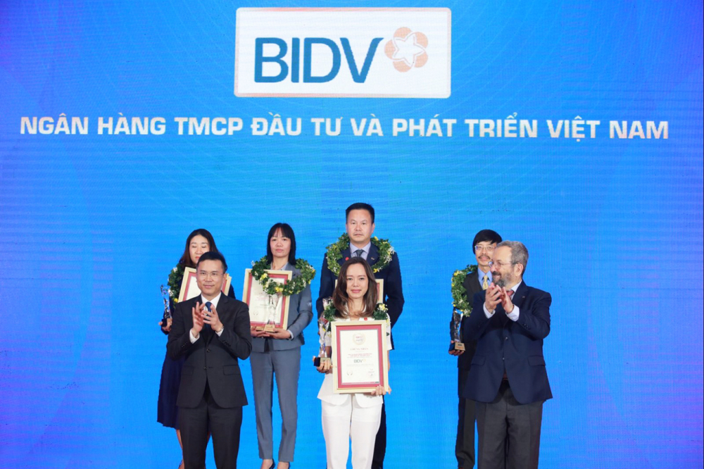 Đây là năm thứ 5 liên tiếp BIDV được tôn vinh trong bảng xếp hạng uy tín của Vietnam Report