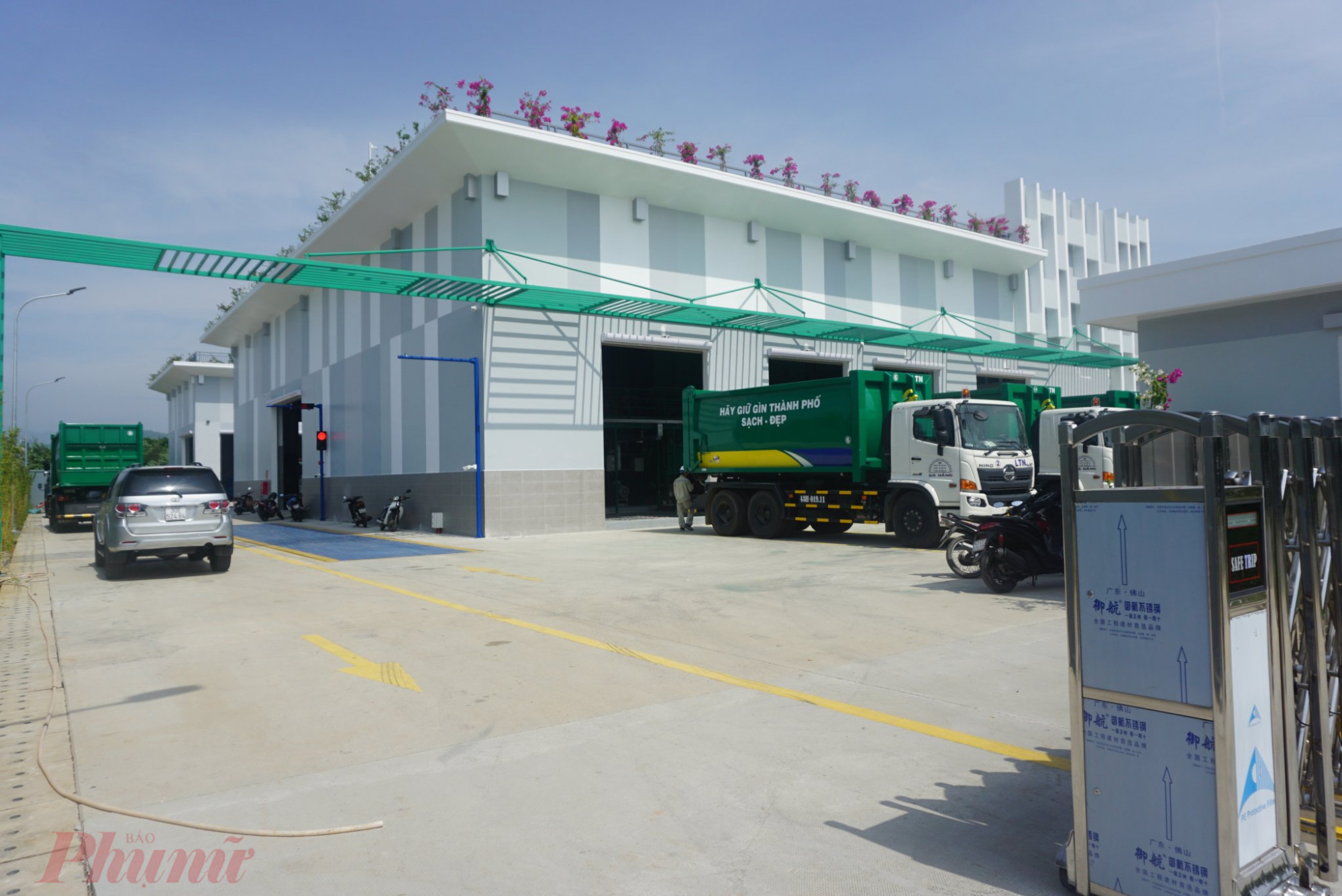 Trạm trung chuyển rác thải hơn 171 tỷ đồng đầu tiên của Đà Nẵng đã hoàn thành và đang vận hành thử nghiệm ở đường Lê Thanh Nghị
