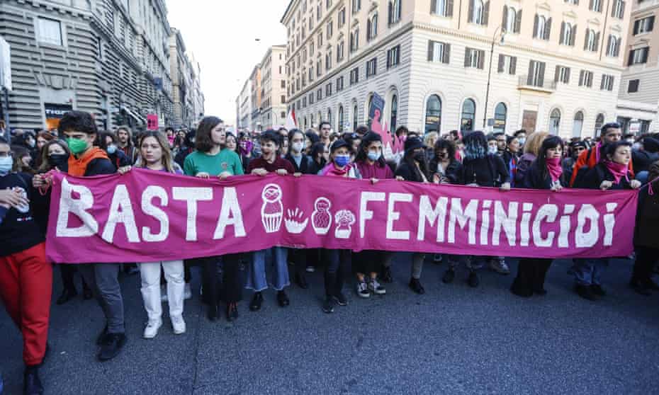 Trung bình cứ 3 ngày lại có 1 phụ nữ bị sát hại trong năm qua tại Ý.