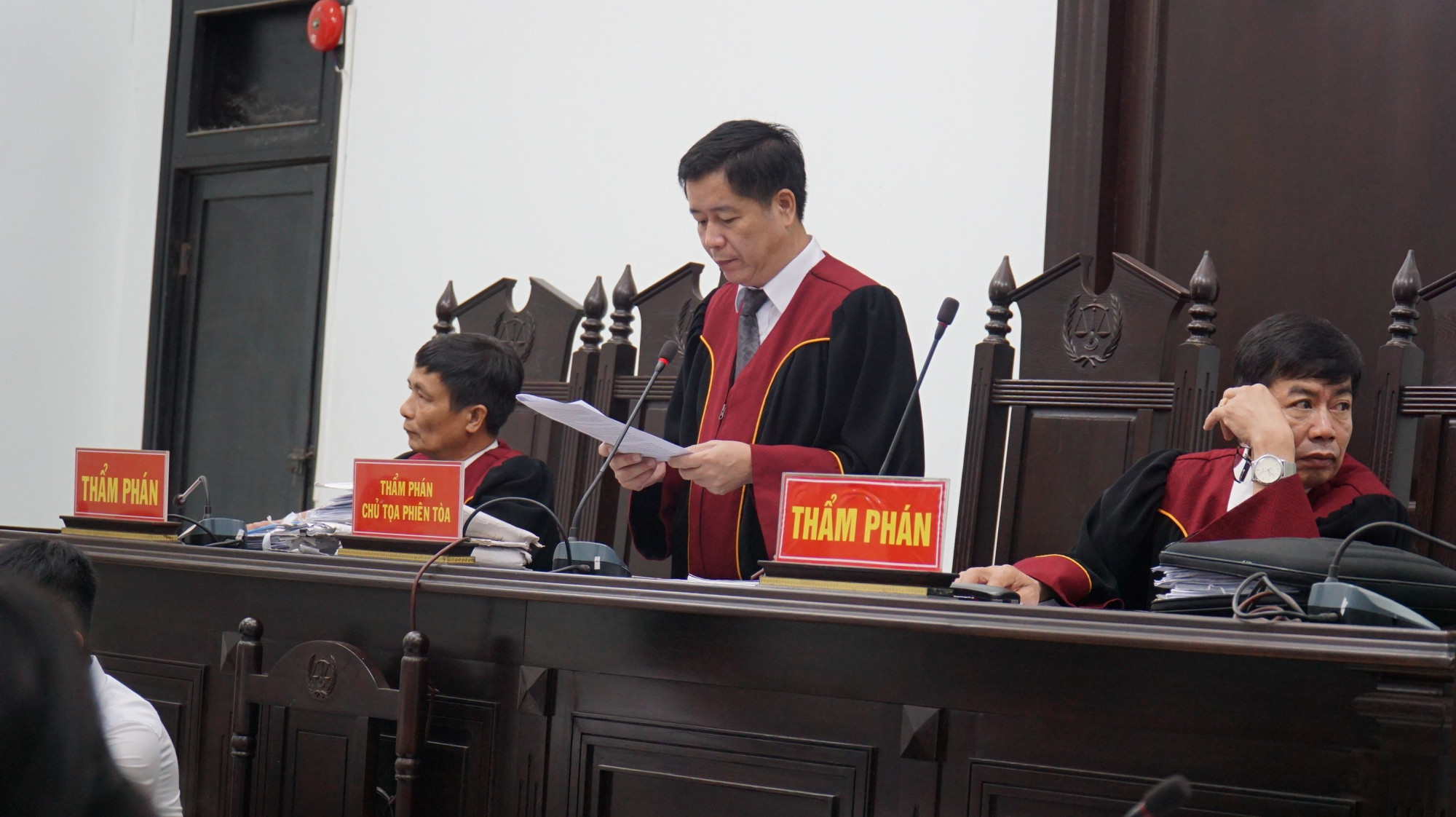 Tòa án cấp cao tuyên chấp nhận một phần yêu cầu khởi kiện của người dân và kháng nghị của VKSND Khánh Hòa