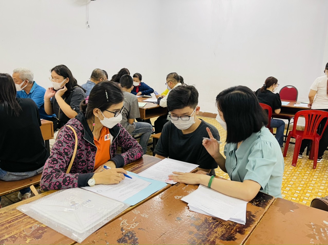 Giám đốc Sở GD-ĐT TPHCM Nguyễn Văn Hiếu yêu cầu trường học rà soát lại học sinh gặp khó khăn về SGK để có hình thức hỗ trợ