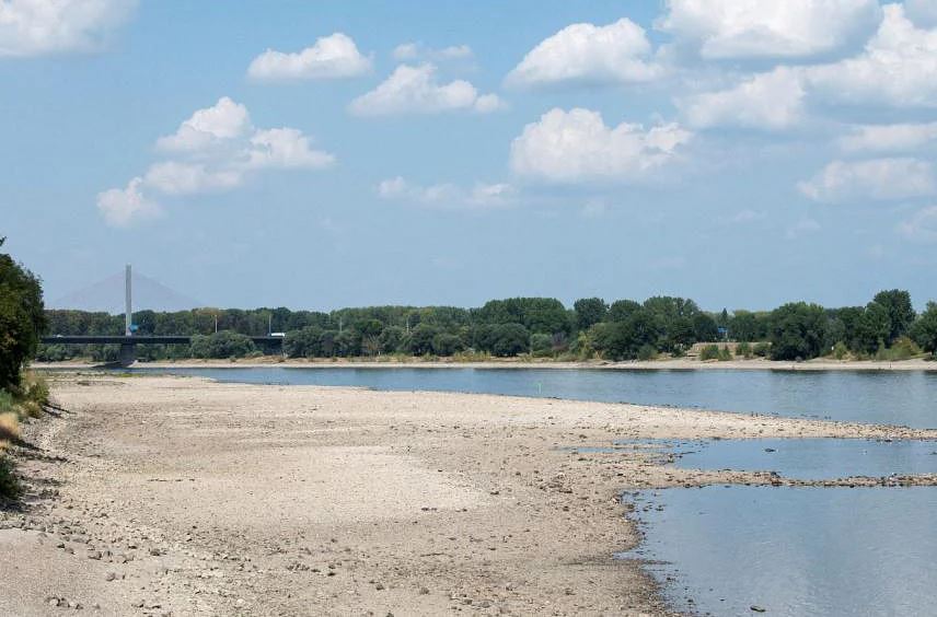 Nhiều con sông ở châu Âu có mực nước thấp kỷ lục do hạn hán kéo dài.