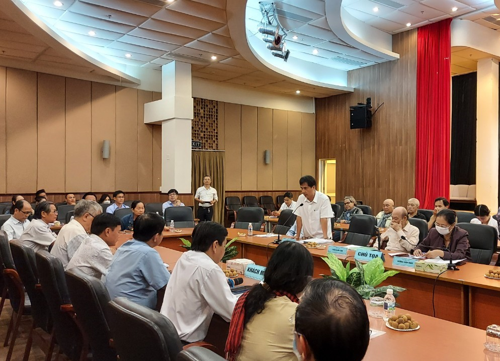 Chủ tịch Liên hiệp các hội Văn học nghệ thuật TPHCM Nguyễn Trường Lưu trăn trở về hiệu quả đầu tư sáng tác.