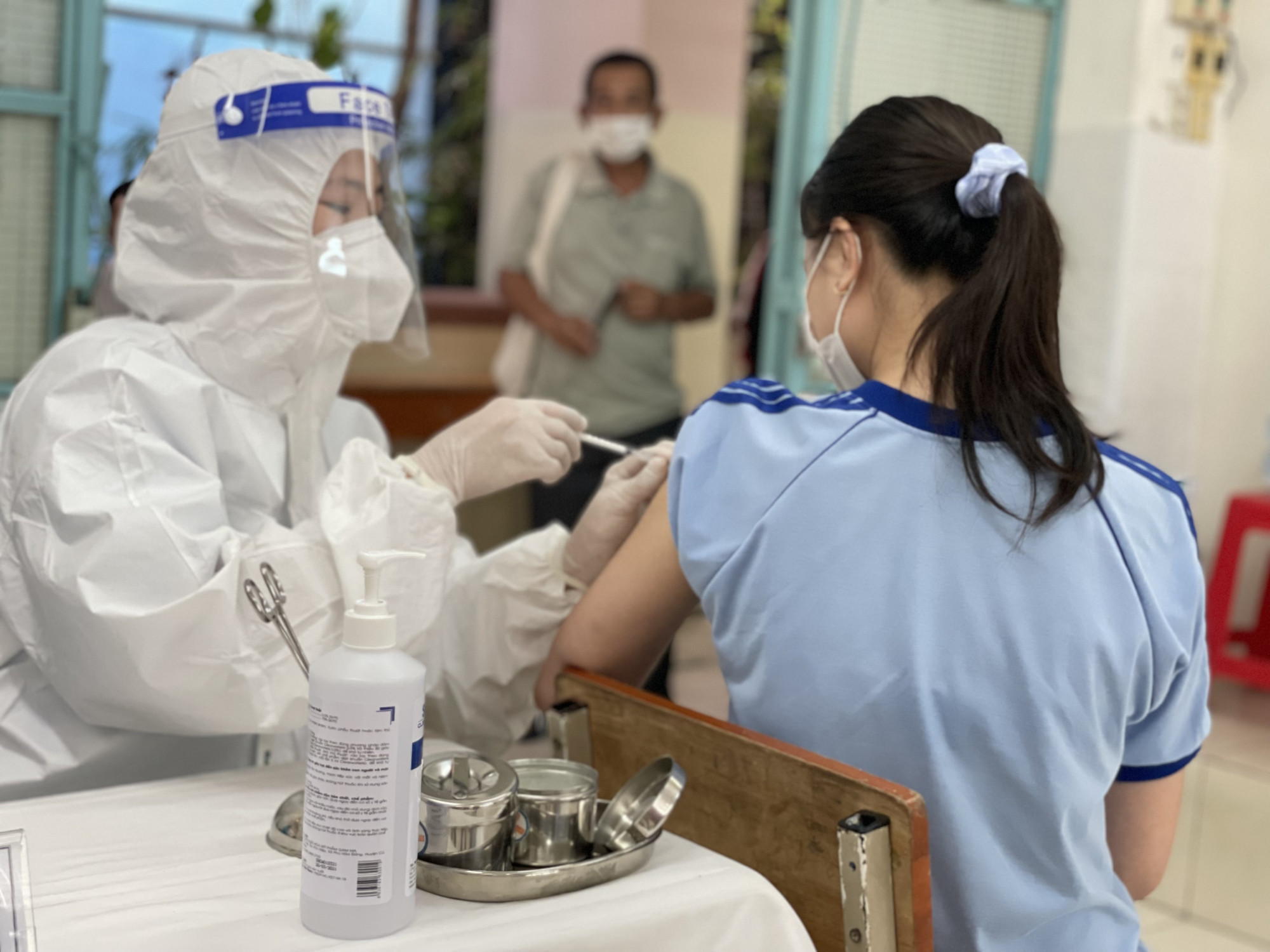 Sở GD-ĐT TPHCM họp gỡ khó tiêm vắc xin cho các đơn vị