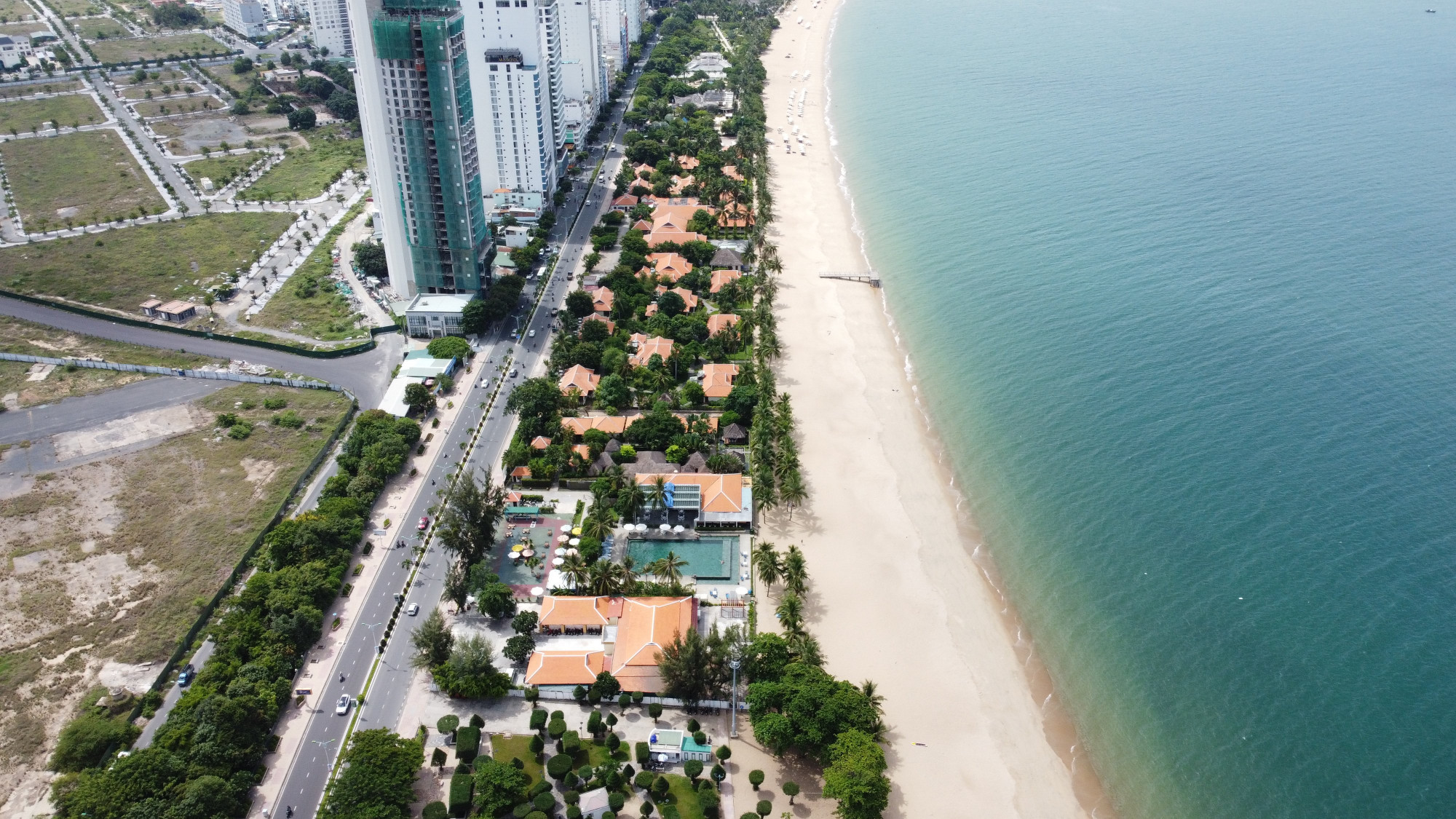 Thành phố Nha Trang đề xuất giữ lại một số công trình tại khu nghỉ mát chắn biển Evason Ana Mandara