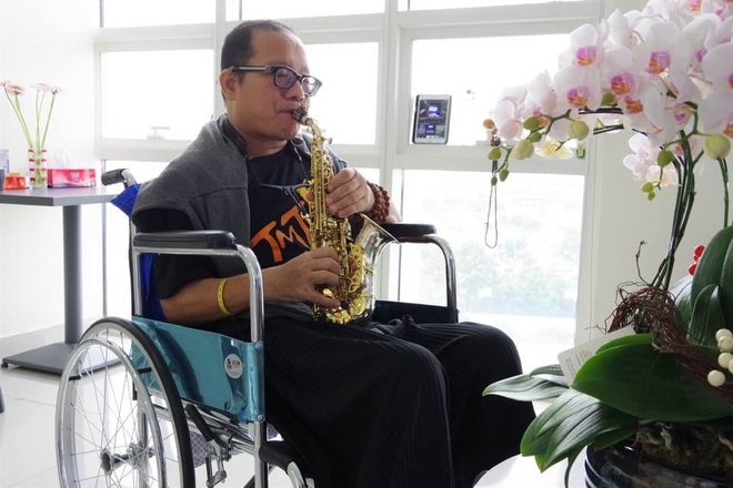 Nhạc sĩ Trần Mạnh Tuấn hồi phục sau khi bị đột quỵ hồi tháng 8/2021