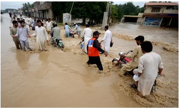 Pakistan khốn đốn vì tình hình mưa lũ tồi tệ.
