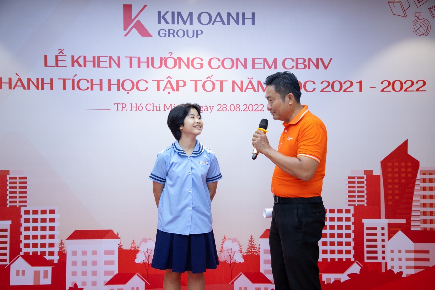 Em Lê Uyên Thảo chia sẻ niềm tự hào về môi trường làm việc của ba tại Kim Oanh Group - Ảnh: Kim Oanh Group