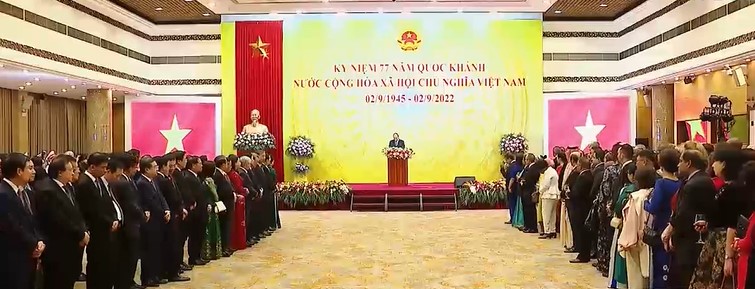 Đại sứ, đại diện, trưởng đại diện các tổ chức quốc tế tại Việt Nam dự chiêu đãi do Chủ tịch nước Nguyễn Xuân Phúc và Phu nhân chủ trì.