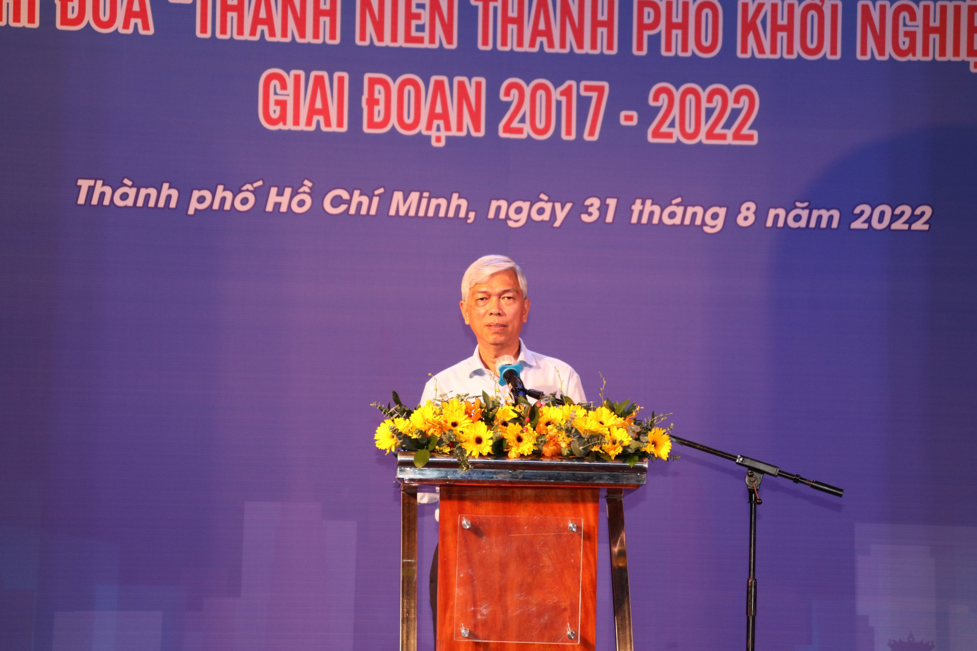 Phó Chủ tịch UBND TPHCM Võ Văn Hoan phát biểu tại hội nghị tổng kết