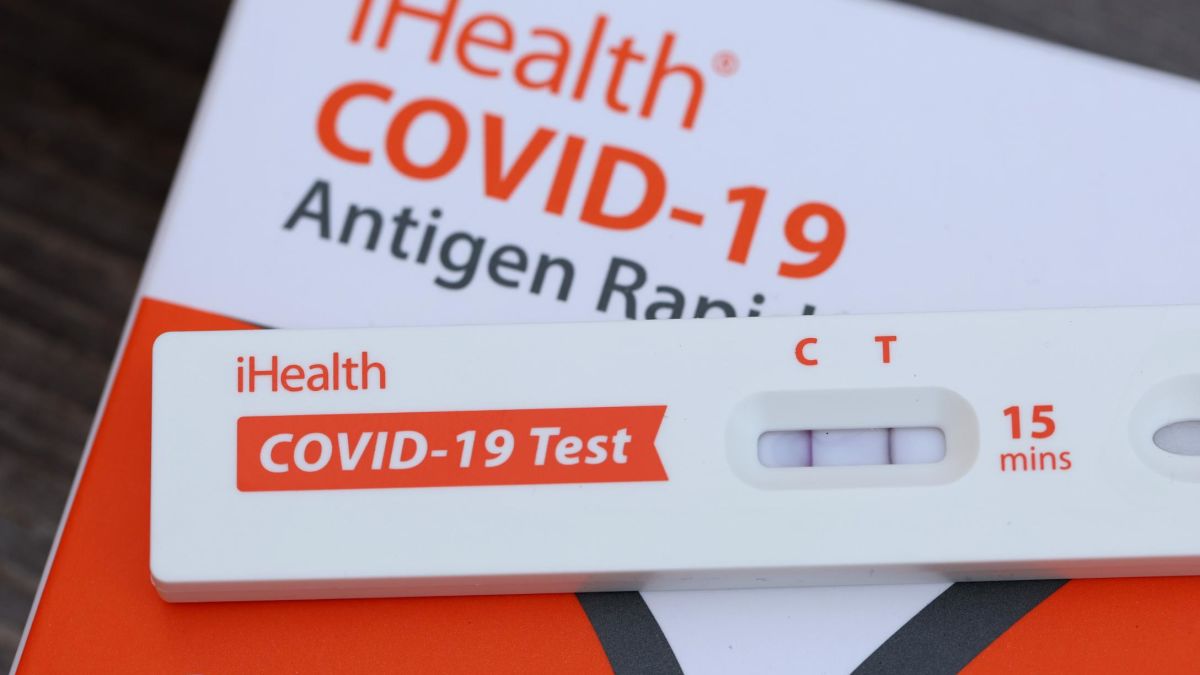 Mỹ tạm dừng chương trình xét nghiệm COVID-19 miễn phí từ 2/9.
