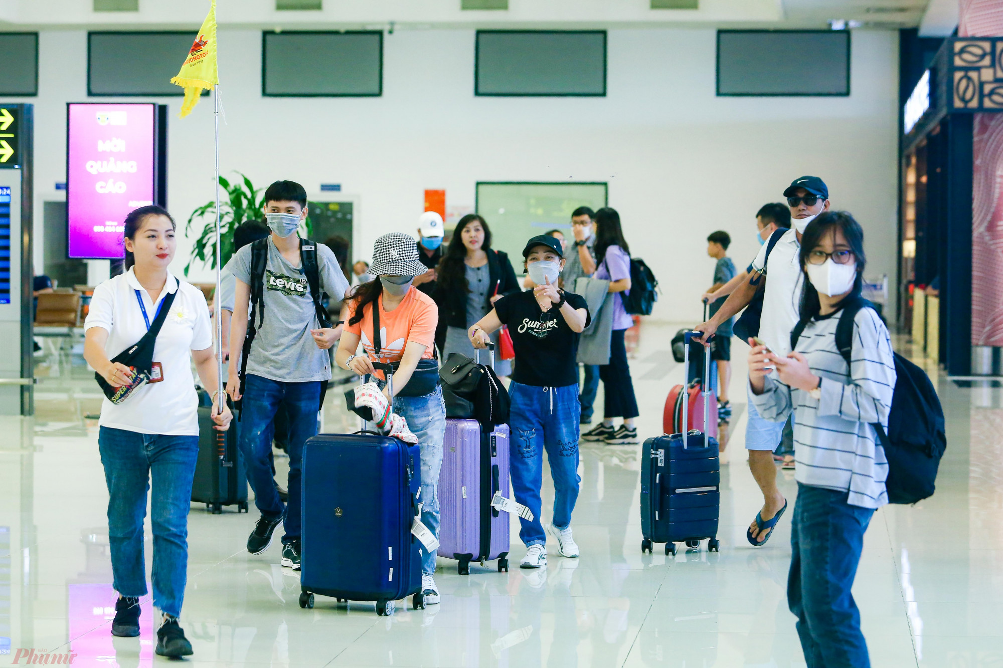 Theo ghi nhận của Phóng viên vào ngày 1/9, tại sân bay Nội Bài tấp nập hành khách.