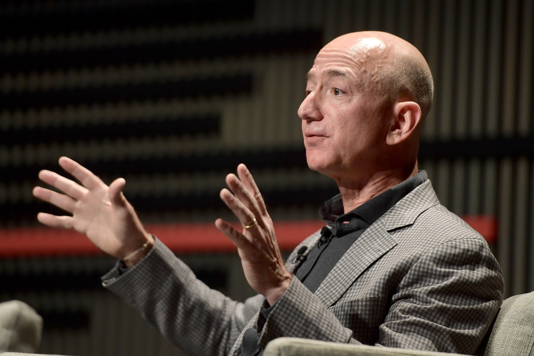 Jeff Bezos thường điều hành những cuộc họp diễn ra trong im lặng - Ảnh: Matt Winkelmeyer/Getty Images