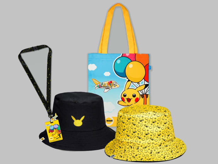 Hành khách có thể mua hàng lưu niệm Pokemon như nón và túi tote trên máy bay
