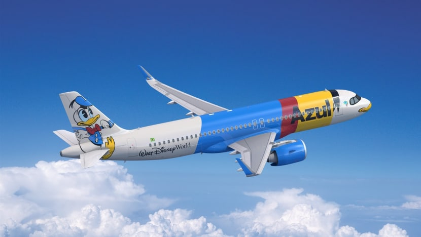 Chiếc máy bay chủ đề Vịt Donald của Azul Linhas Aereas