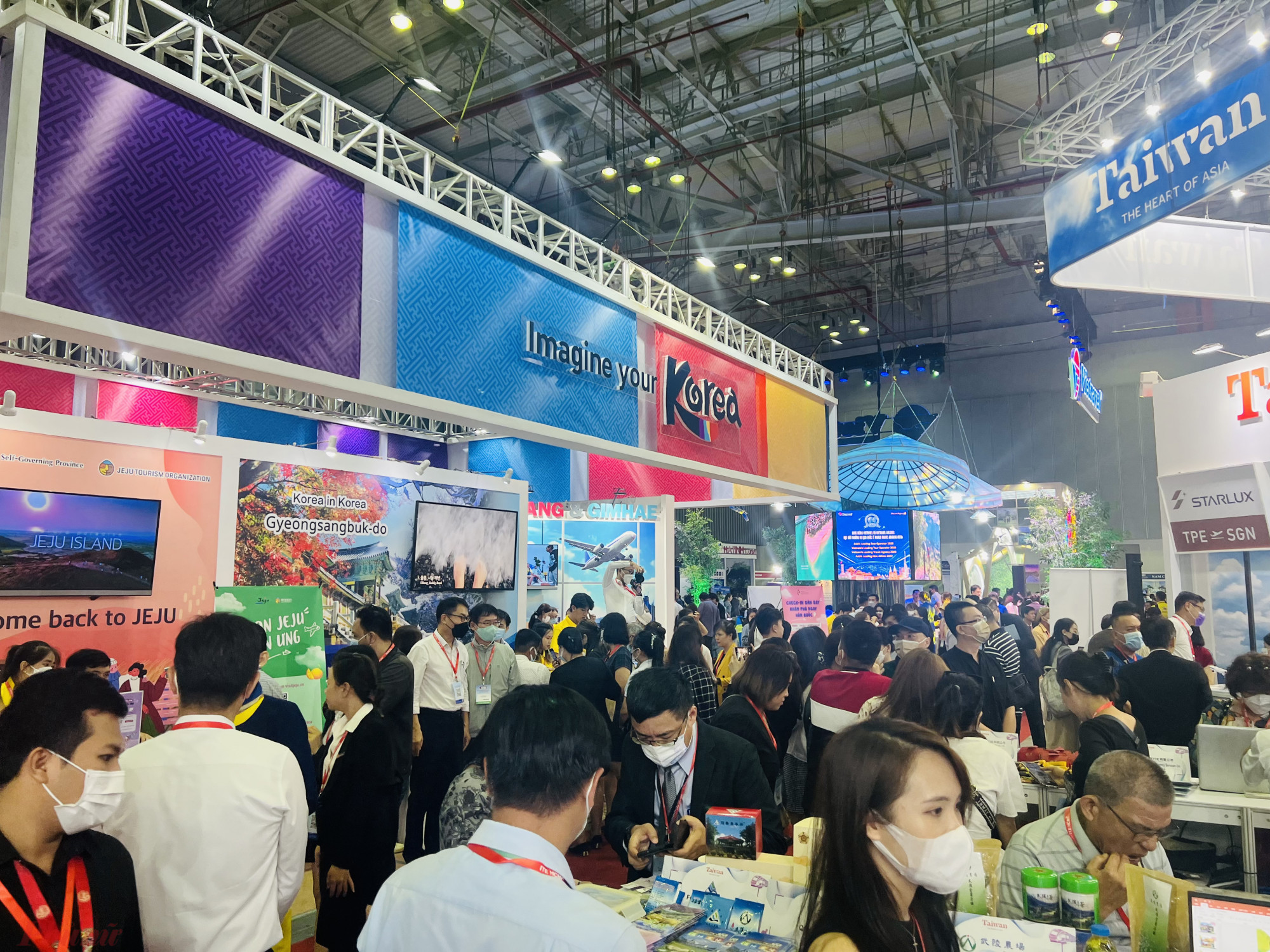 Hội chợ ITE - HCMC 2022 thu hút hơn 22.000 lượt khách, nhiều giao dịch, lịch hẹn và hợp đồng trực tiếp được ký kết. - Ảnh: Quốc Thái