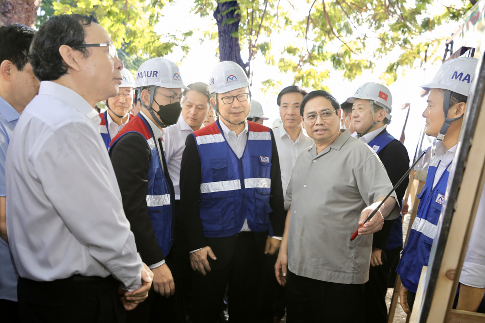 Thủ tướng Phạm Minh Chính trong  chuyến làm việc để tháo gỡ những khó khăn liên quan đến dự án metro của TP.HCM  vào cuối tháng 7/2022 - ẢNH: LINH LINH