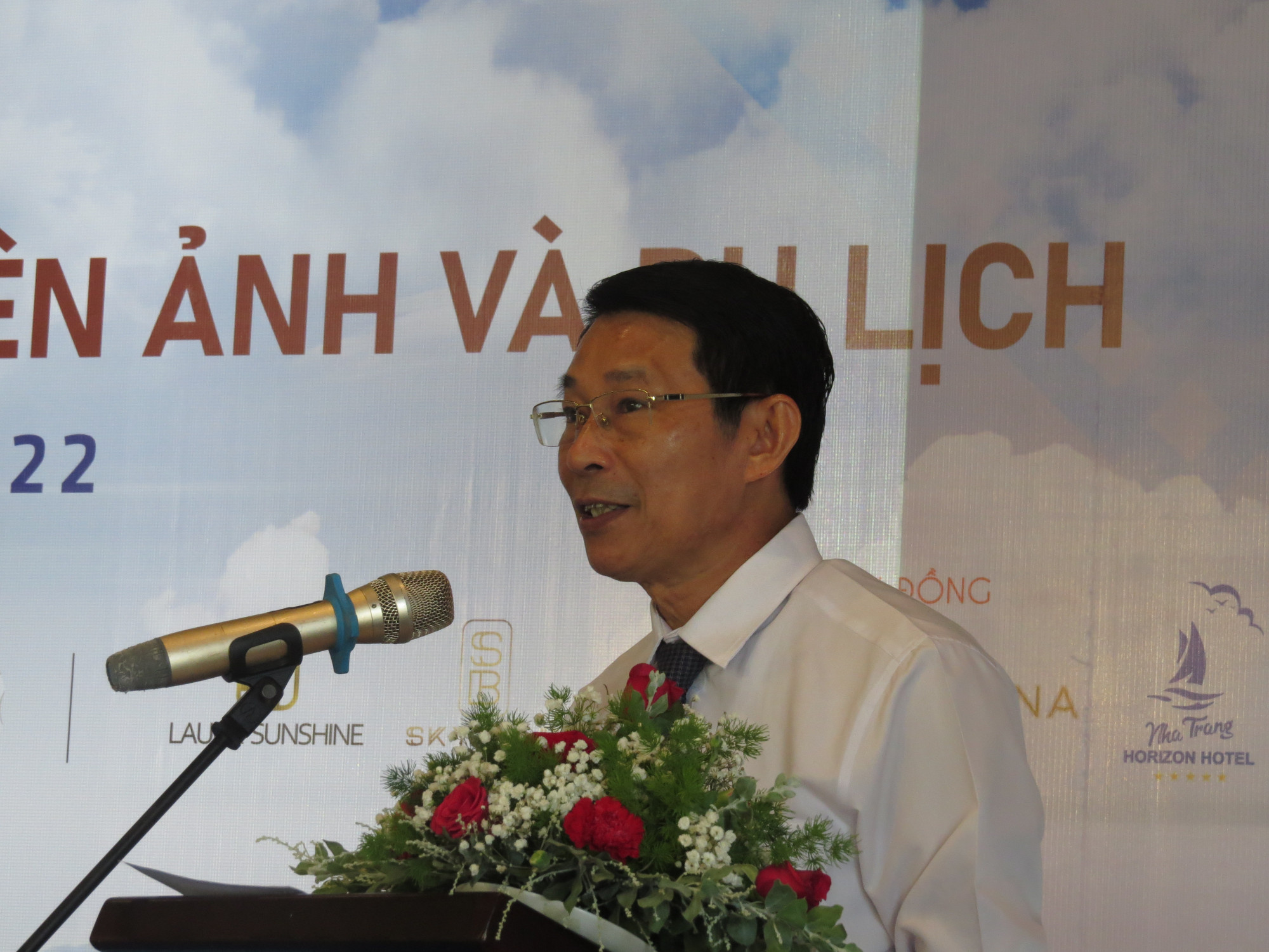 Ông Đinh Văn Thiệu, Phó Chủ tịch UBND tỉnh Khánh Hòa phát biểu tại hội thảo
