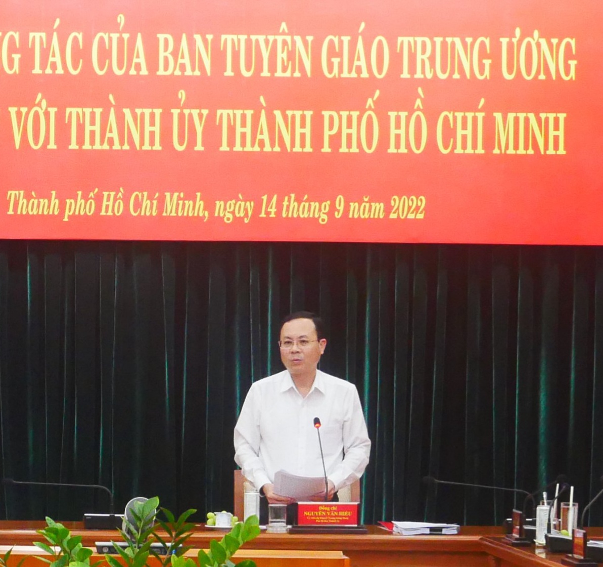 Phó Bí thư Thành ủy TPHCM Nguyễn Văn Hiếu tại cuộc làm việc chiều 14/9