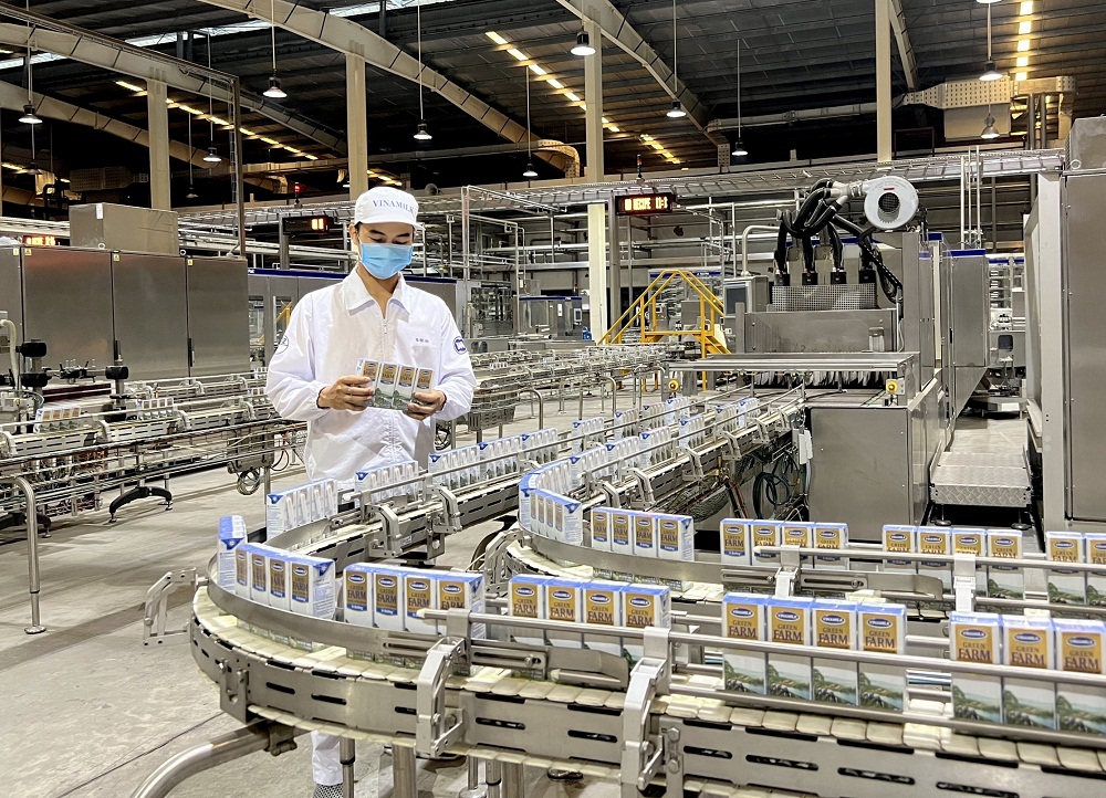Các nhà máy sản xuất sữa tươi Vinamilk Green Farm tuân thủ nghiêm ngặt các quy định về an toàn thực phẩm và bảo vệ môi trường - Ảnh: Vinamilk