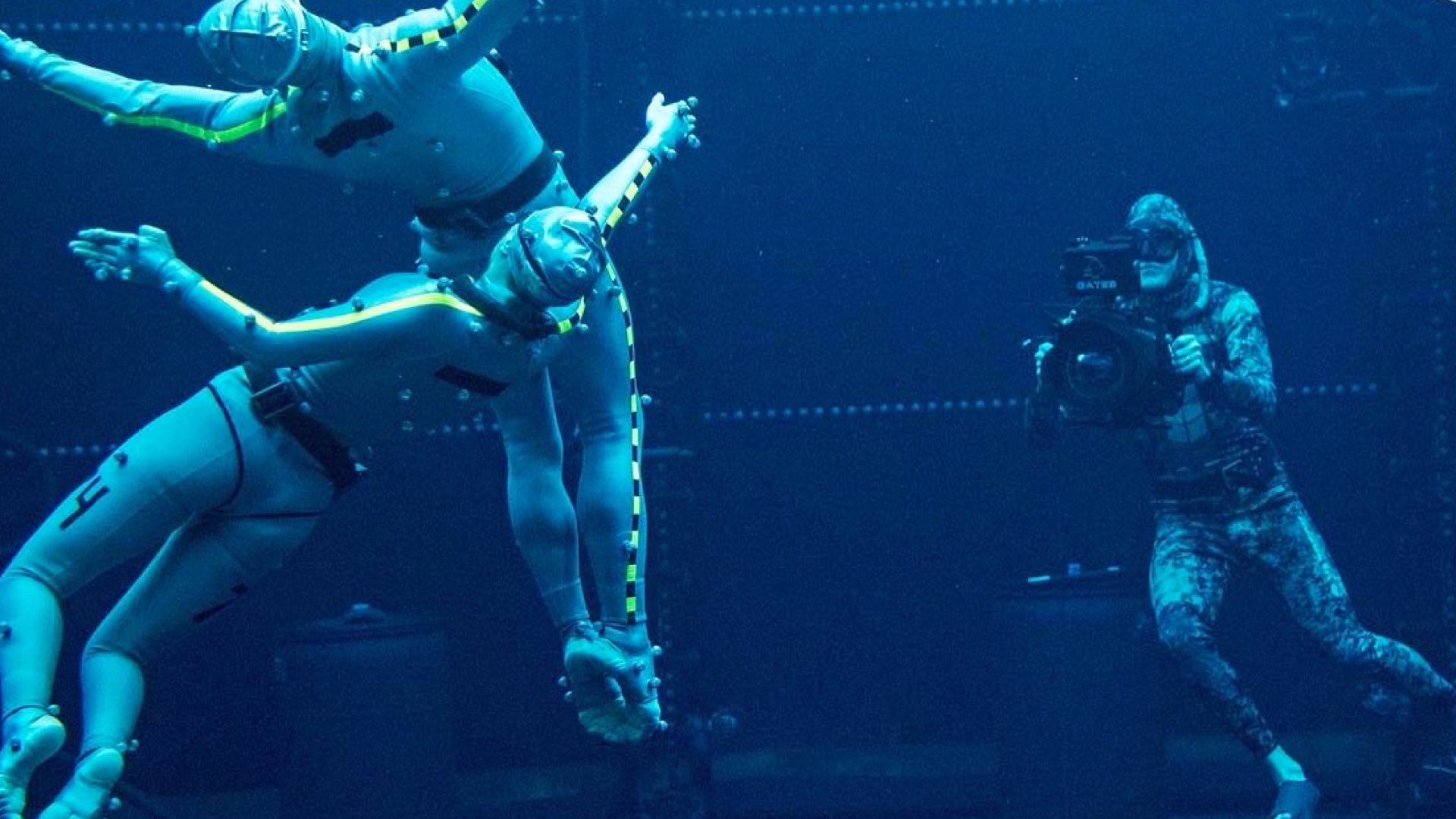Cảnh thực hiện phim “Avatar: The Way of Water” bằng công nghệ kỹ xảo CGI trong bể nước phim trường 