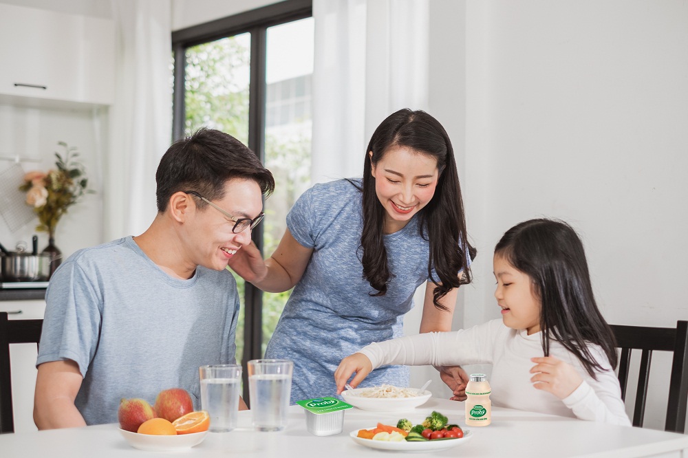Sử dụng sữa chua probiotics là một cách giải độc kim loại hiệu quả cũng như mang lại nhiều tác dụng hữu ích khác cho sức khỏe của cả gia đình (Nguồn: Istock)