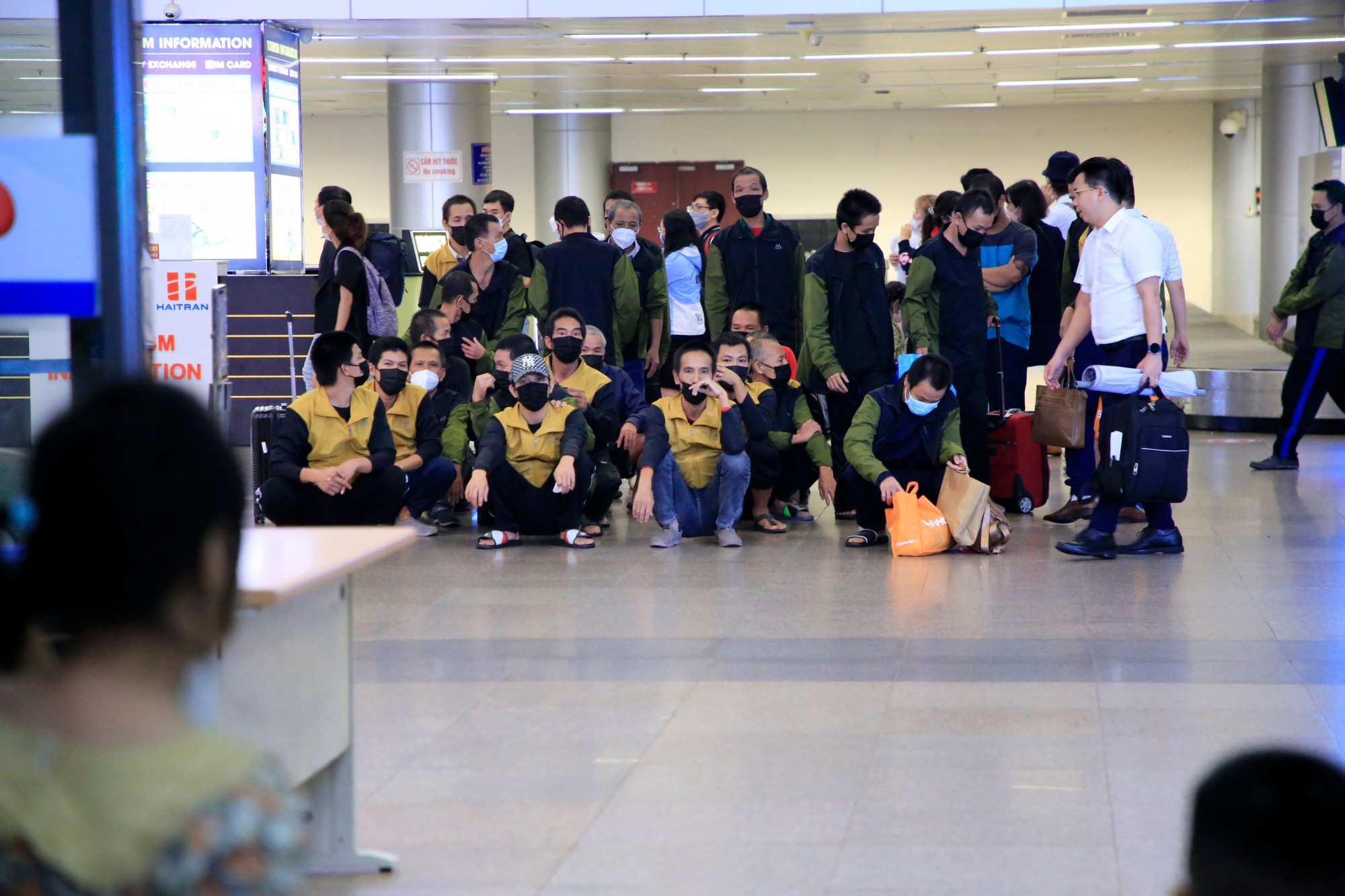 Tối 22/9, 37 ngư dân Quảng Nam đã về tới sân bay Đà Nẵng sau hơn 3 tháng bị Malaysia giam giữ