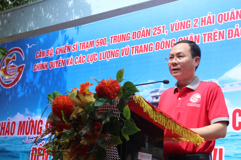 Phó bí thư Thành ủy TPHCM Nguyễn Văn Hiếu phát biểu tại Trạm Radar 590