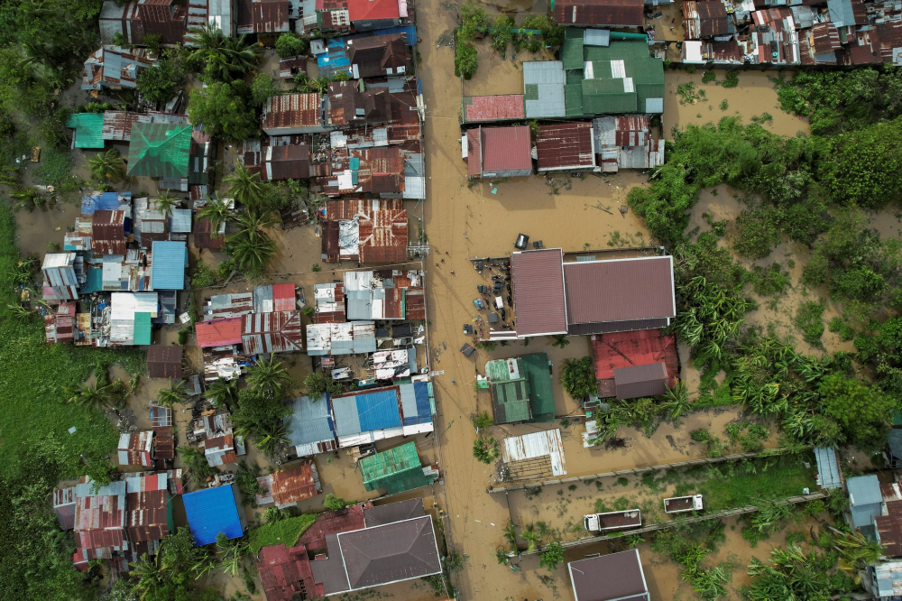 Ảnh chụp từ trên không cho thấy lũ lụt sau siêu bão Noru, ở San Miguel, tỉnh Bulacan
