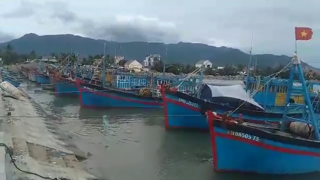 Huyện Vạn Ninh, tỉnh Khánh Hòa đã kêu gọi 100% phương tiện tàu thuyền đã vào bờ