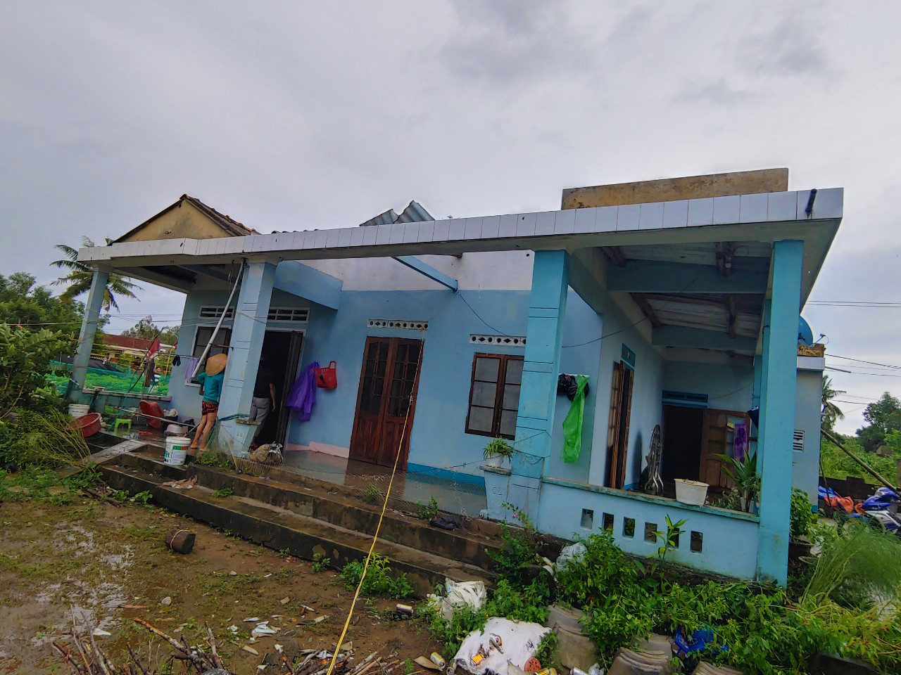 Nhà ở xã Bình Hải huyện Bình Sơn bị hư hỏng nặng
