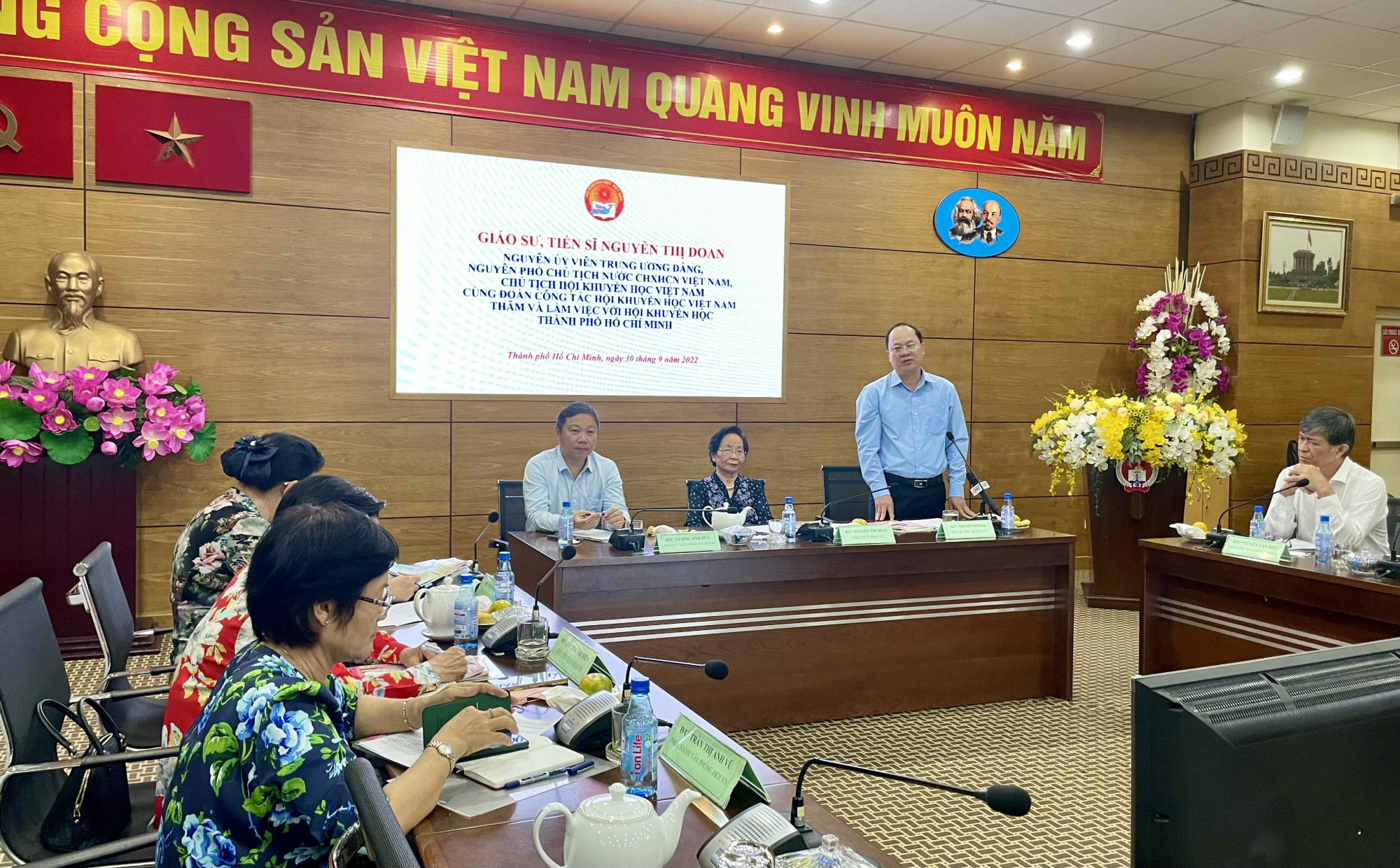 GS.TS. Nguyễn Thị Doan làm việc với TPHCM chiều 30/9