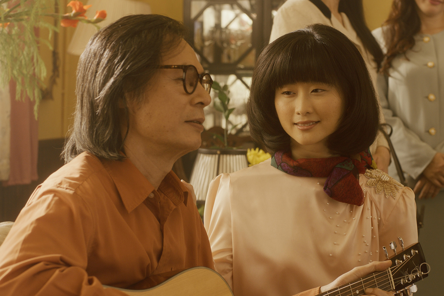 Hình ảnh tái hiện nhạc sĩ Trịnh Công Sơn và nhân vật Yoshii Michiko trên phim