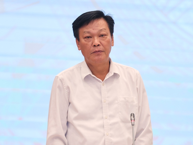 Thứ trưởng Bộ Nội vụ Nguyễn Duy Thăng cho biết, bình quân 1 năm có khoảng 15.820 người nghỉ việc. Ảnh VGP