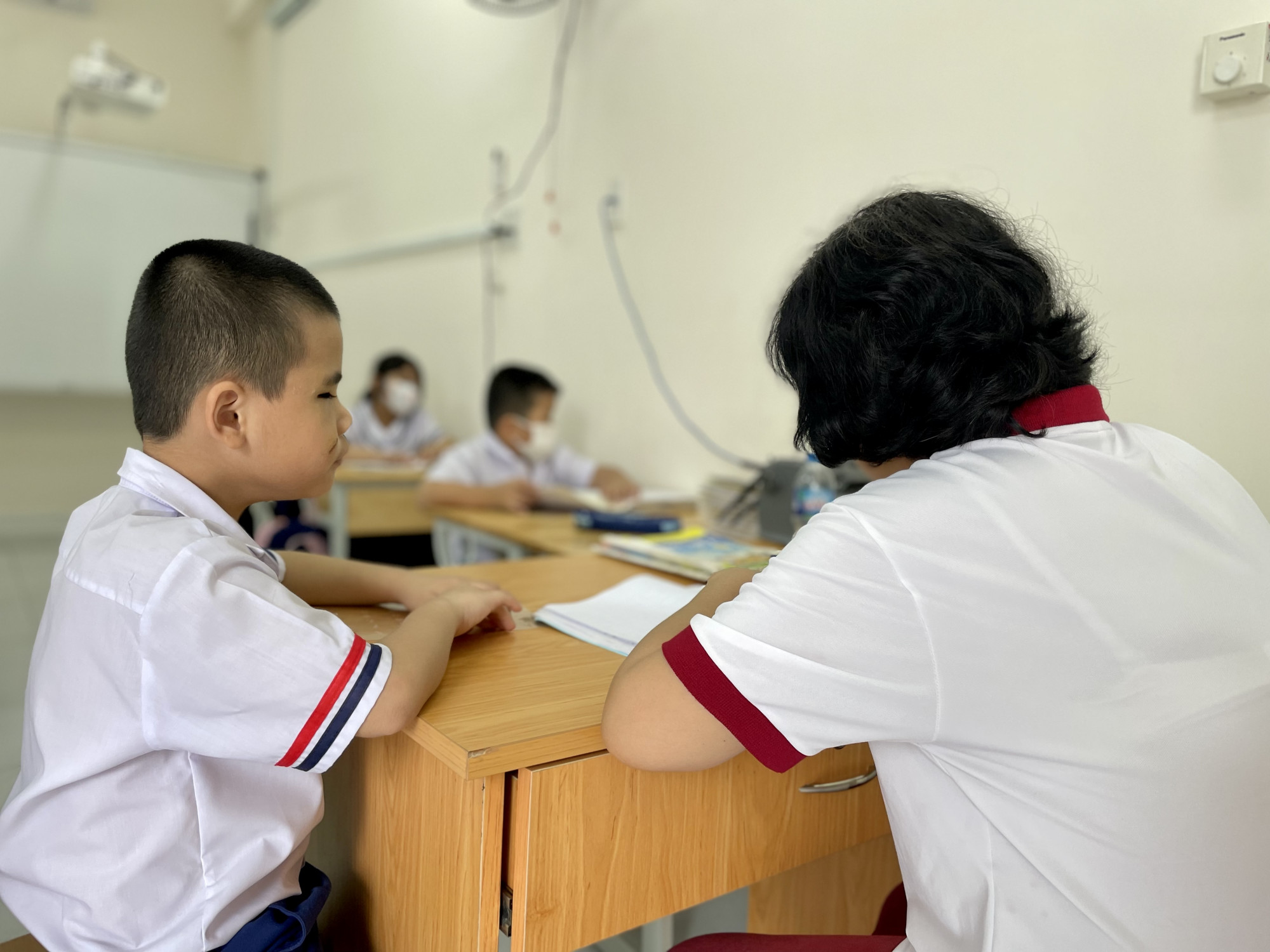 Một giờ học của học sinh Trường Phổ thông đặc biệt Nguyễn Đình Chiểu, TPHCM