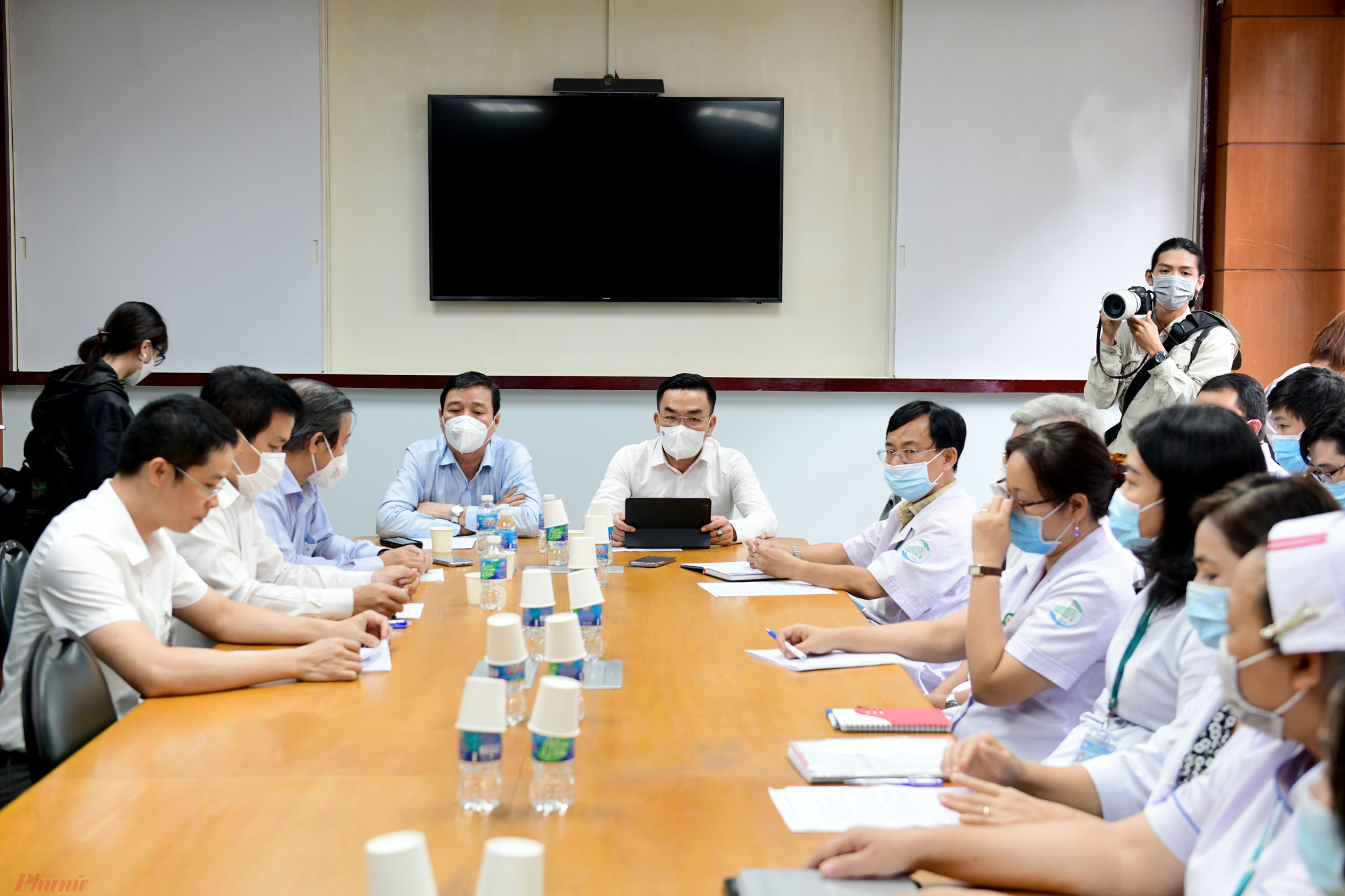 Chiều 6/10, TS Nguyễn Lương Tâm, Cục trưởng Cục Y tế Dự phòng (Bộ Y tế) cùng đoàn đã có chuyến khảo sát về công tác phòng chống bệnh đậu mùa khỉ tại TPHCM sau khi ca bệnh đầu tiên trên cả nước được phát hiện.