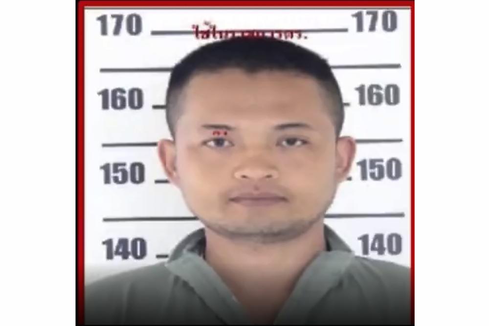, tay súng Panya Kamrab, 34 tuổi, đã bị xét xử tại tòa án Nong Bua Lam Phu với cáo buộc sở hữu thuốc cấp tốc (loại thuốc kích thích thường bao gồm Amphetamines hoặc Methamphetamine), Bangkok Post đưa tin ngày 6/10.