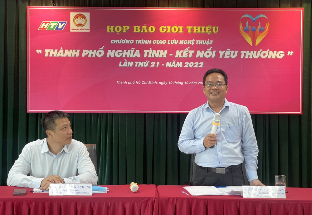 Phó Chủ tịch Ủy ban MTTQ Việt Nam TPHCM Phạm Minh Tuấn thông tin về chương trình Thành phố nghĩa tình - Kết nối yêu thương lần thứ 21 - năm 2022.