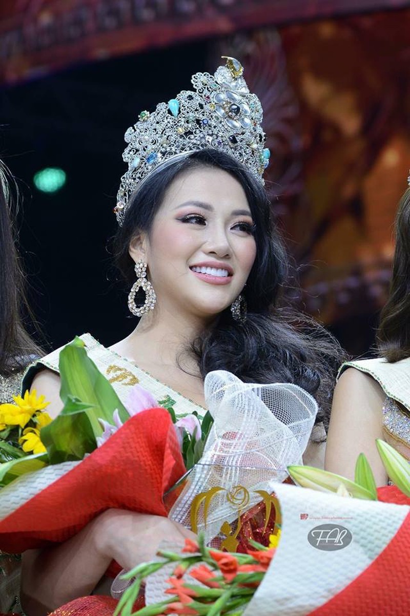 Phương Khánh đăng quang Hoa hậu Trái đất 2018. Người đẹp được đánh giá là nhan sắc nổi trội nhất 