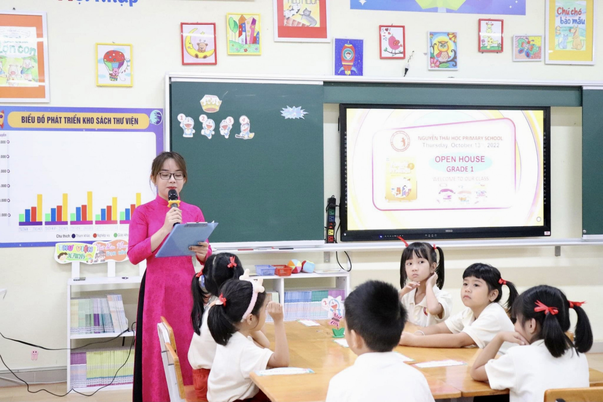 Trường TH Nguyễn Thái Học không triển khai sổ liên lạc điện tử, giúp phụ huynh tiết kiệm gần 200.000 đồng/năm