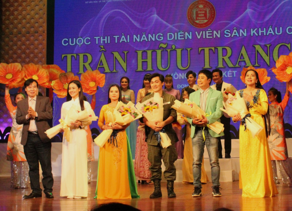 Năm thí sinh mở đầu vòng chung kết cuộc thi Tài năng diễn viên sân khấu Cải lương Trần Hữu Trang 2022
