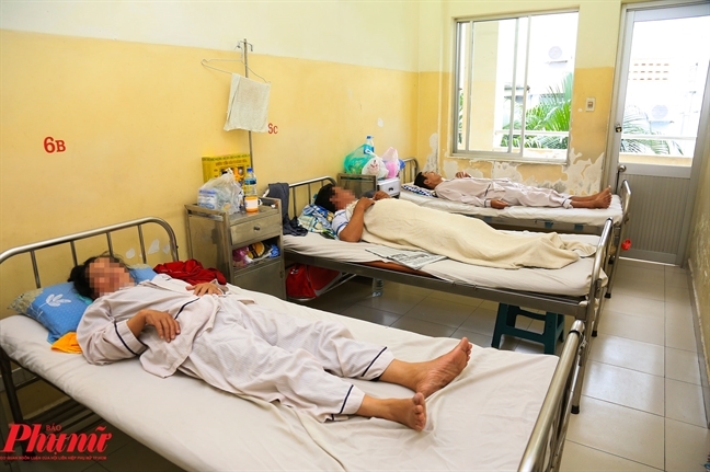 Bệnh nhân sốt xuất huyết nặng tại TPHCM (ảnh: Phạm An)