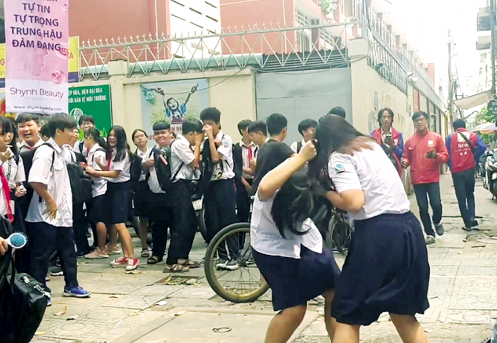Bạo lực học đường ngày càng nhức nhối