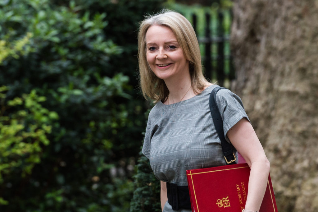 Bà Liz Truss vừa từ chức Thủ tướng Anh chỉ sau 6 tuần tại vị - ảnh: Getty Images