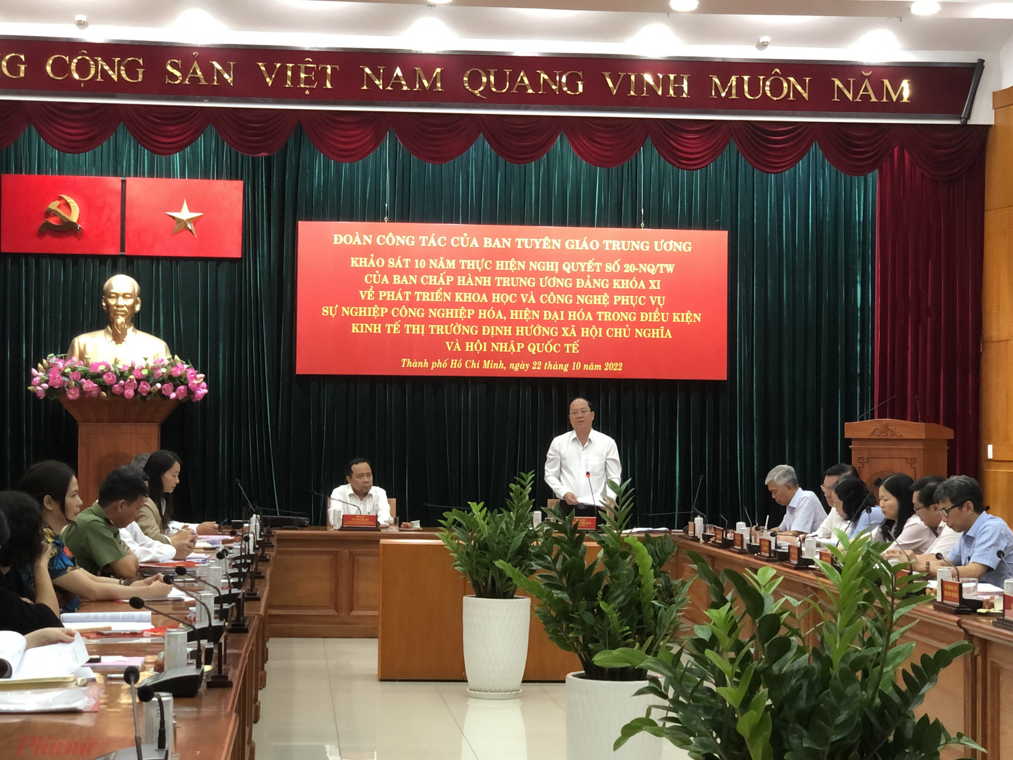 ông Nguyễn Hồ Hải – Phó Bí thư Thành ủy TPHCM tại buổi làm việc với đoàn khảo sát Ban Tuyên giáo Trung ương